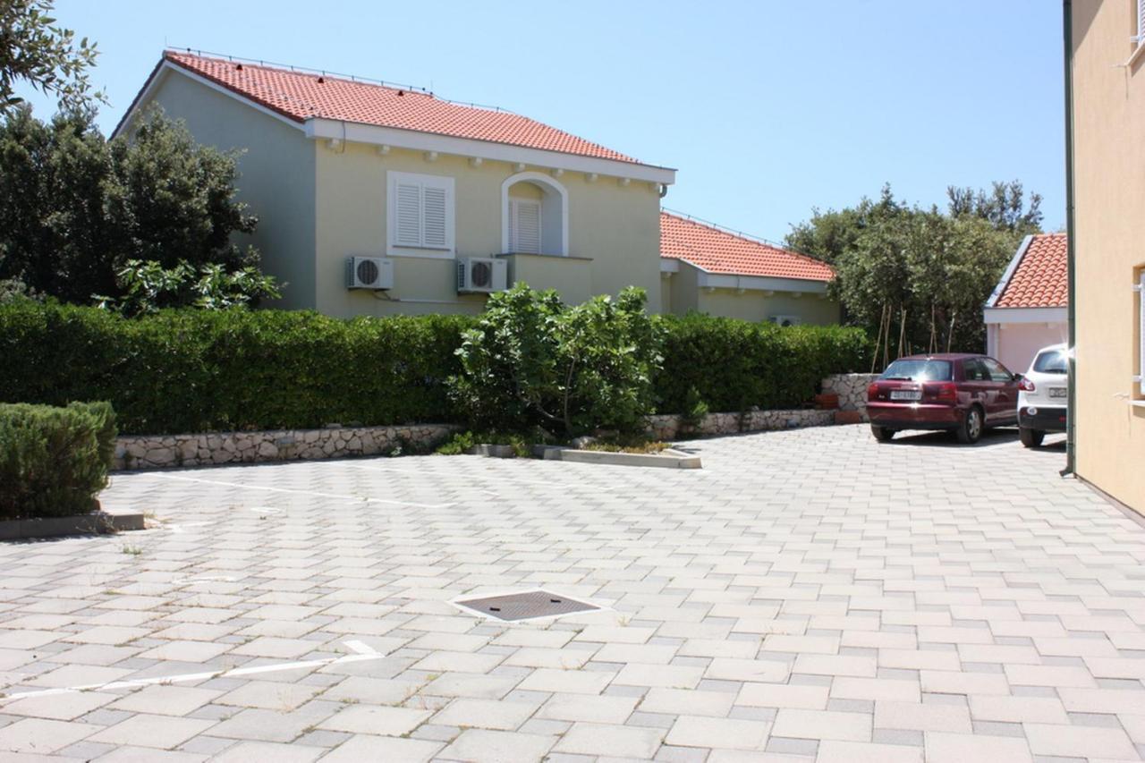 Apartments Jtv Simuni Kolan Kültér fotó