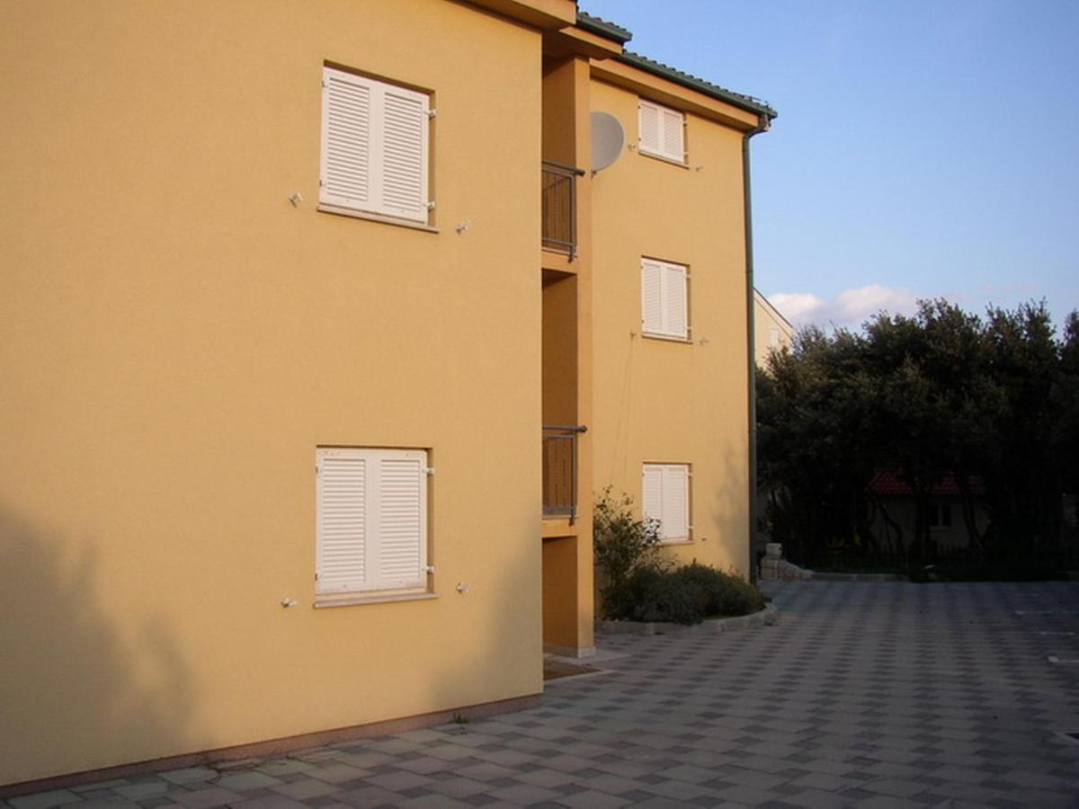 Apartments Jtv Simuni Kolan Kültér fotó