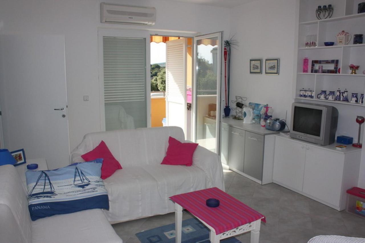 Apartments Jtv Simuni Kolan Kültér fotó